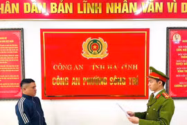 Khởi tố đối tượng đập phá quán karaoke ở Hà Tĩnh