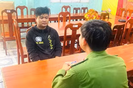 Bắt khẩn cấp kẻ dùng dao cướp tài sản ở An Giang