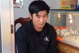 Bắt nóng 2 đối tượng mang vàng giả đi cầm cố ở Vĩnh Long