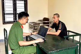 Bảo vệ mẹ, nam thanh niên chém người trọng thương