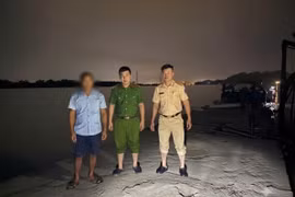 Bắt quả tang phương tiện vận chuyển cát lậu ở Hà Tĩnh