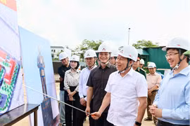 Phó Thủ tướng Lê Tiến Châu kiểm tra các công trình trọng điểm ở Quảng Trị