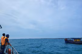 Nỗ lực tìm kiếm ngư dân mất tích trên vùng biển Quảng Trị