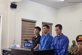 Buôn bán hàng cấm, 3 đối tượng lĩnh hơn 12 năm tù