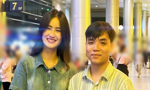 Hoa hậu Ý Nhi tình tứ bên bạn trai khi về nước