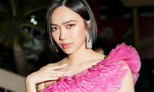 Loạt ồn ào của Diệu Nhi - cô bạn thân Ngọc Trinh