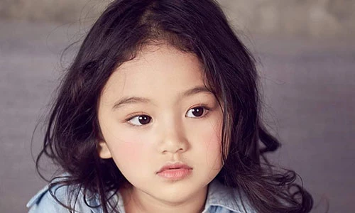 Vẻ đáng yêu của sao nhí đóng vai Trà Long phim “Mắt biếc“