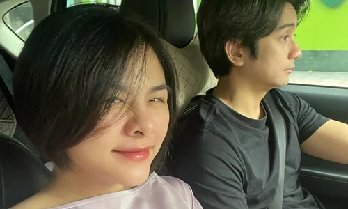 Vân Trang sinh đôi sau 5 năm lấy chồng Việt kiều