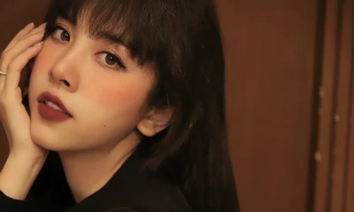 Cuộc sống của Á hậu Thúy An sau khi lấy chồng tiến sĩ