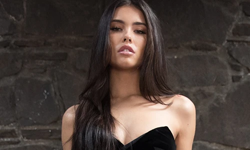 Nhan sắc nóng bỏng của mỹ nữ lả lơi trong MV của Sơn Tùng M-TP