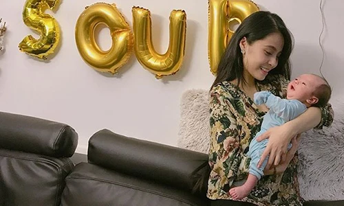 Ngắm con trai đáng yêu của ca nương Kiều Anh