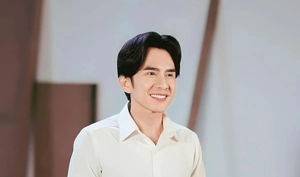 Đan Trường cát-sê gần chục cây vàng, tuổi U50 ly hôn vợ doanh nhân