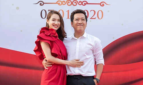 Phim triệu đô có Trường Giang vướng kiểm duyệt, Nhã Phương phản ứng sao?