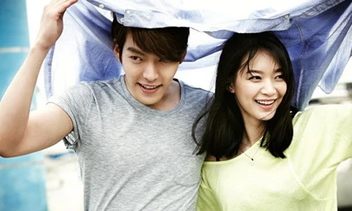 Shin Min Ah - Kim Woo Bin chứng minh “ngôn tình là có thật” trong Kbiz