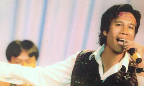 Cuộc đời trắc trở của ca sĩ Hồ Phàm bị bắn trọng thương 