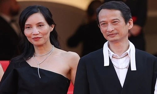 Đạo diễn Trần Anh Hùng cùng vợ con xuất hiện trên thảm đỏ Cannes
