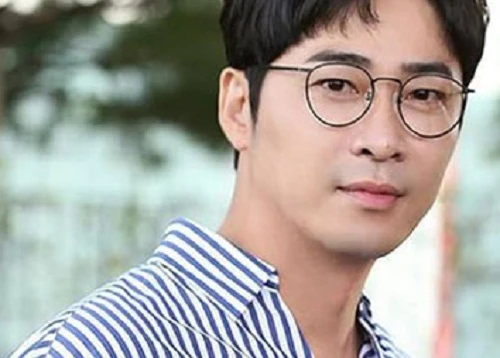 Thân thế mỹ nam Hàn bị cáo buộc hiếp 2 đồng nghiệp 