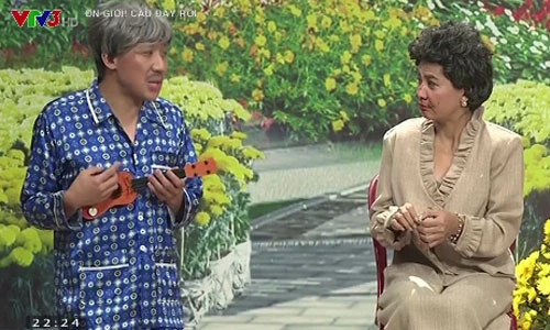 Trấn Thành quỳ gối tỏ tình với Cát Phượng trong “Ơn giời…“