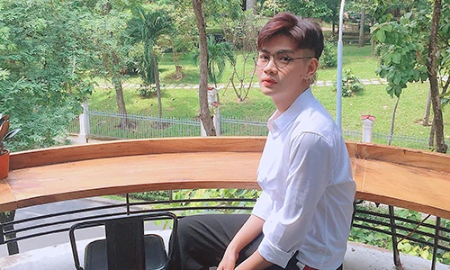 Hot Face sao Việt 24h: Đào Bá Lộc đăng status ẩn ý giữa ồn ào