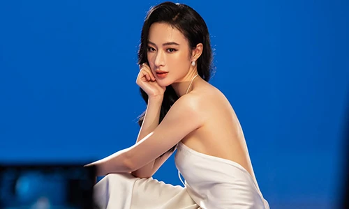 Angela Phương Trinh tung ảnh gợi cảm hút mắt