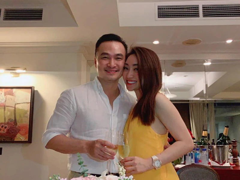 Nhan sắc bạn gái xinh như hoa hậu của diễn viên Chi Bảo