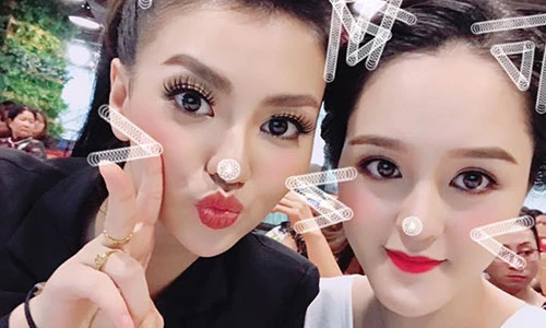 Hot Face sao Việt 24h: Á hậu Hoàng Anh xinh đẹp tái xuất sau sinh