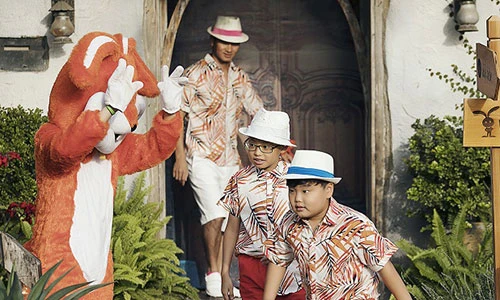 Xuân Bắc và 2 con trai gây “náo loạn” sàn catwalk