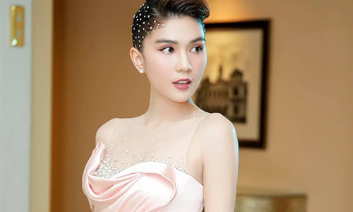 Ngọc Trinh chịu chi thế nào... vung 400 triệu sắm quà Tết?