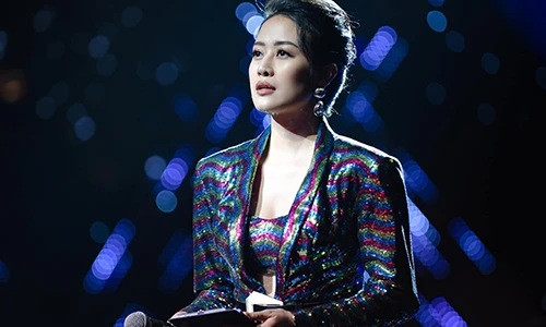 Thông tin hiếm hoi về chồng sắp cưới của MC Phí Linh