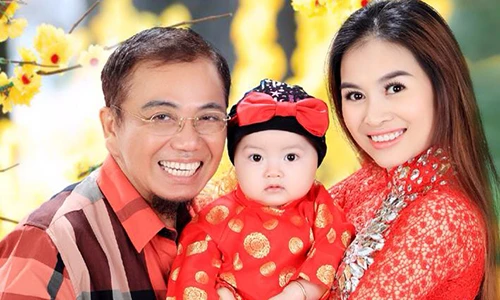 Nhan sắc xinh đẹp của vợ danh hài Hồng Tơ