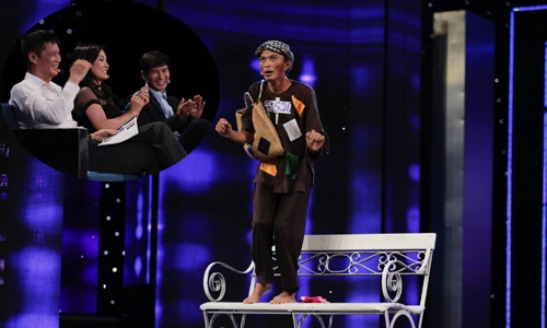 Thí sinh cosplay Hoài Linh “gây sốt” Học viện danh hài