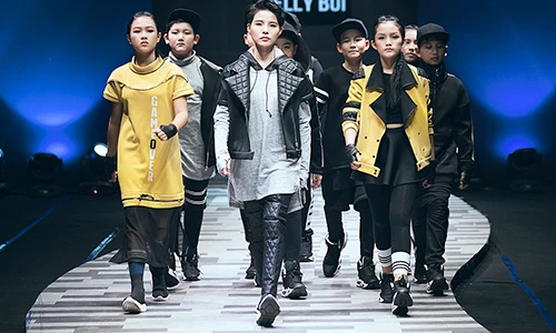Vũ Cát Tường cùng trò cưng gây “náo loạn” sàn catwalk