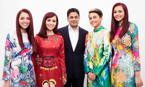 Loạt ảnh gia đình của hoa hậu hạnh phúc nhất Việt Nam