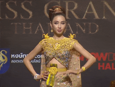 Hoa hau Thuy Tien mac do 24 ty, danh roi lac quy lam ai nay thot tim-Hinh-10