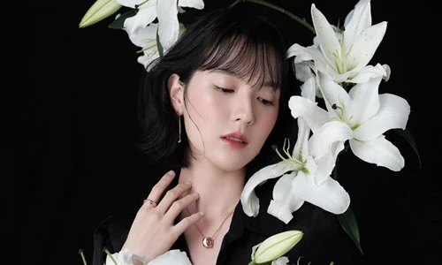 Đăng bộ ảnh mới, “gà cưng” của Sơn Tùng M-TP vướng ồn ào