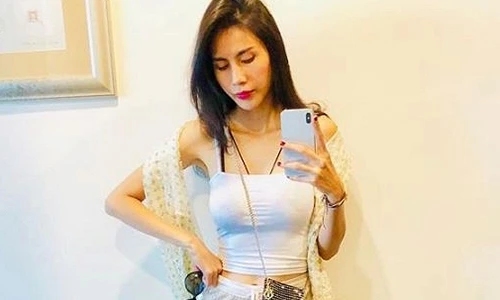 Giật mình thân hình gầy gò dù vòng một đẫy đà của Thủy Tiên