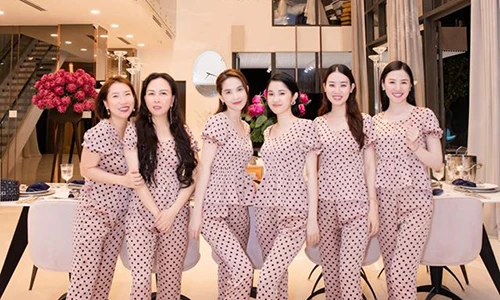 Ngọc Trinh tưng bừng mở tiệc pyjama ở căn nhà 24 tỷ
