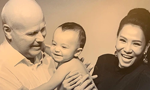 Thu Minh giấu con kỹ thế nào trước khi công khai?