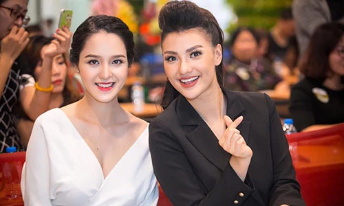 Vẻ đẹp “gái một con...” của hai cô nàng Giáp Tuất