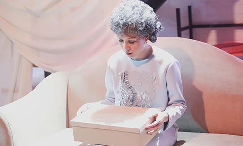 Mỹ Tâm bỗng "già nua" trong MV "Cuộc tình không may"