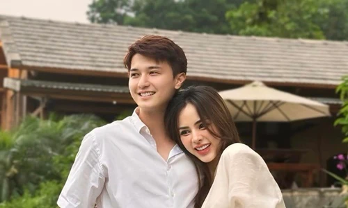 Huỳnh Anh và bạn gái hơn tuổi đăng ký kết hôn