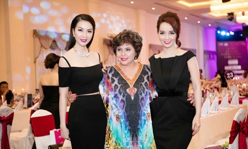 MC Thanh Mai đọ sắc cùng Mai Thu Huyền tại sự kiện