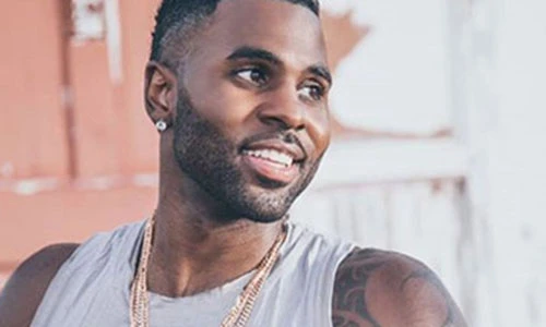 Chân dung ca sĩ hát trong lễ khai mạc World Cup 2018