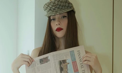 Hồ Ngọc Hà khoe eo thon đẹp nuột nà như gái 18