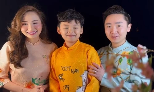 Chồng Hoa hậu Diễm Hương điển trai, chiều con riêng của vợ