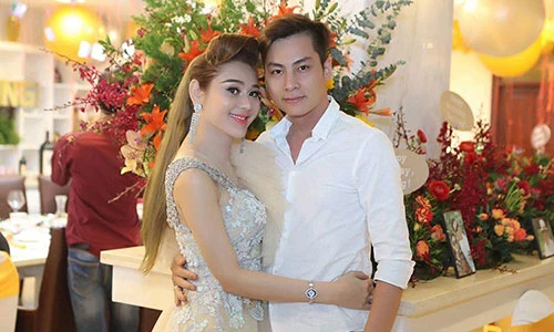 Hot Face sao Việt 24h: Lâm Khánh Chi hạnh phúc bên chồng trẻ