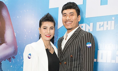 Cát Phượng - Kiều Minh Tuấn vui vẻ đi xem phim sau ồn ào