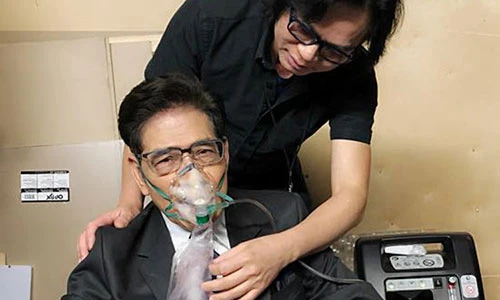 Nguyễn Ngọc Ngạn phải cấp cứu trong đêm vì bật máu mũi