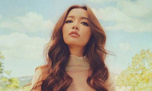 Những ngọc nữ làng nhạc Việt bất ngờ “lột xác” sexy, táo bạo