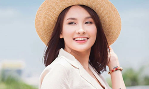 Bảo Thanh rạng rỡ đáp chuyến bay sang Hàn Quốc